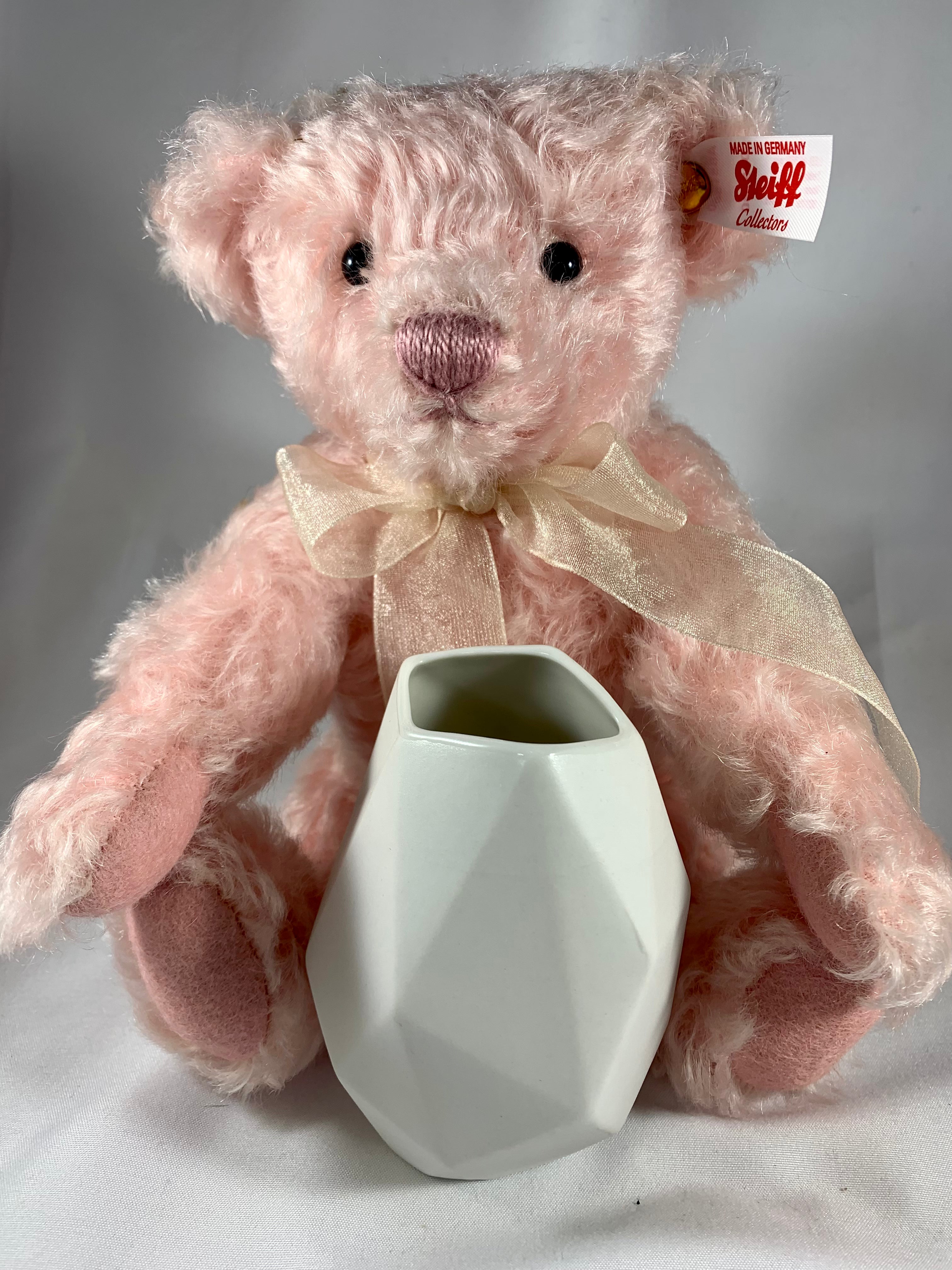 Steiff Rose Teddy Bear Keillor s Teddy Bear Shoppe