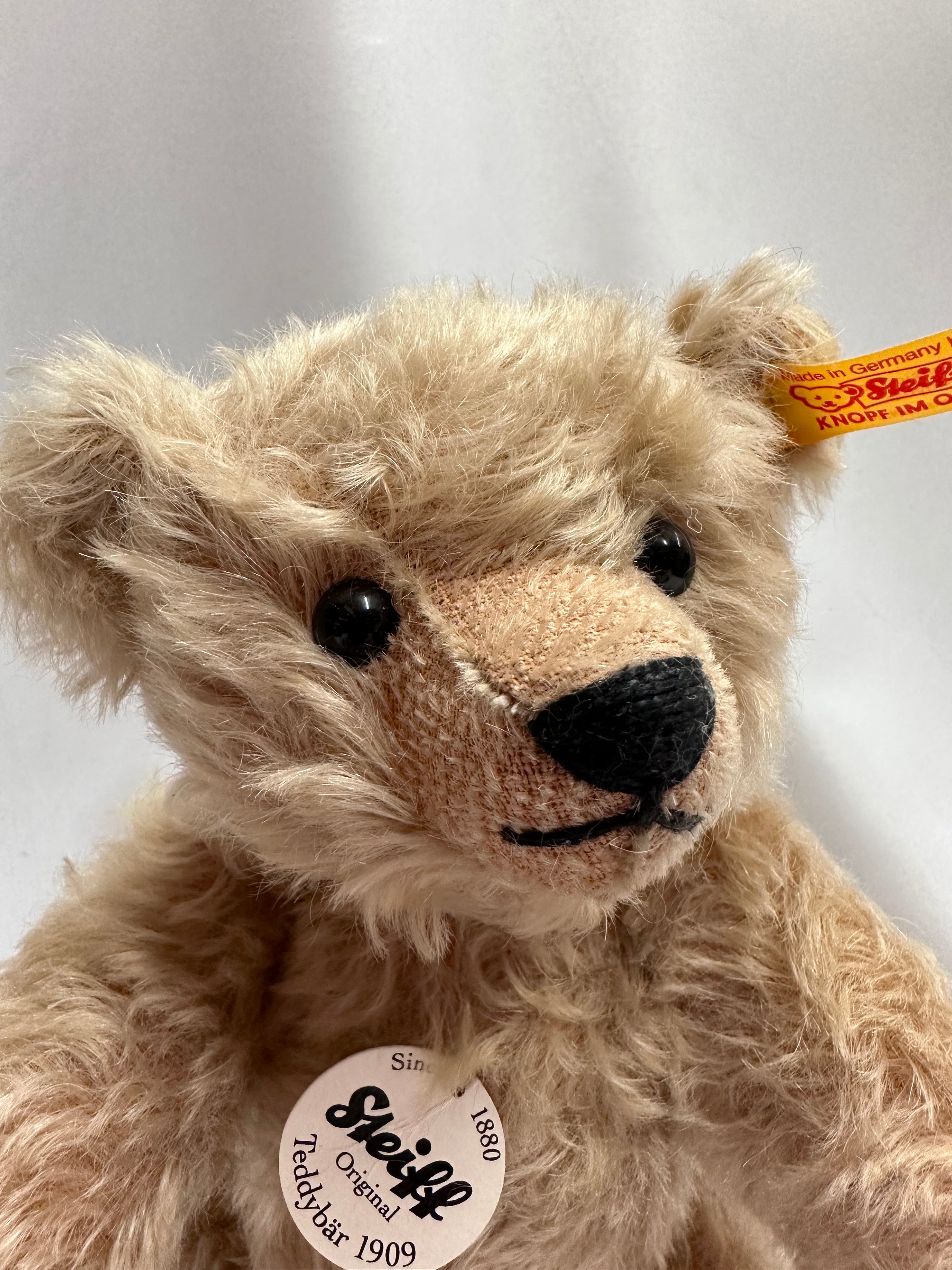 Steiff Classic 1909 Teddy Bear