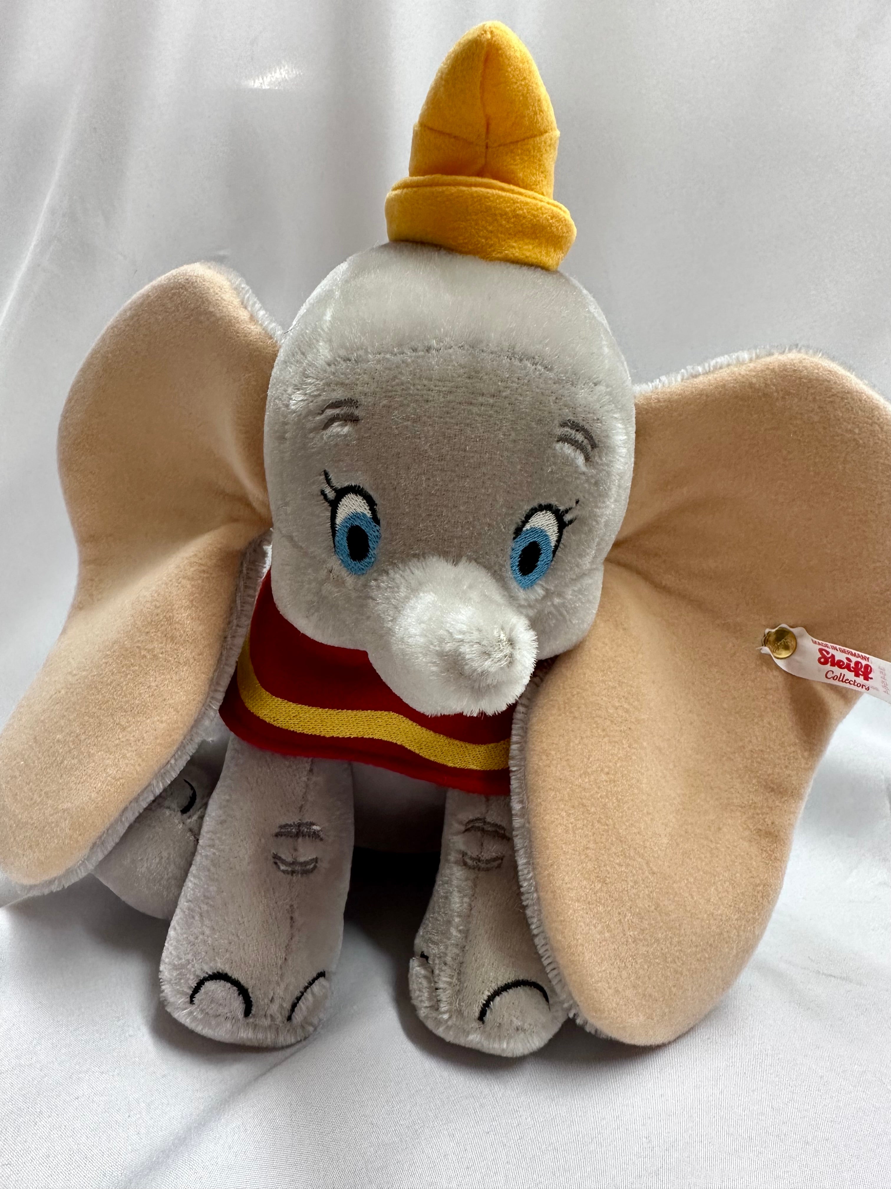 Orders limited editi s dumbo plush